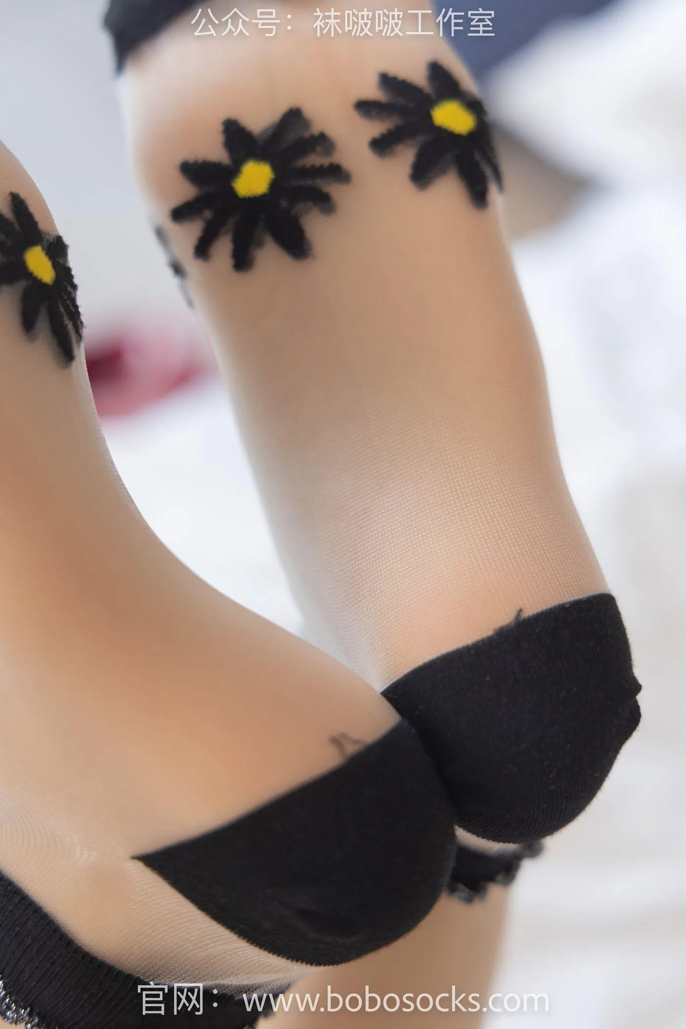 [BoBoSocks袜啵啵]NO.097 稚予-板鞋、玻璃丝短袜、肉丝 [140P]插图3